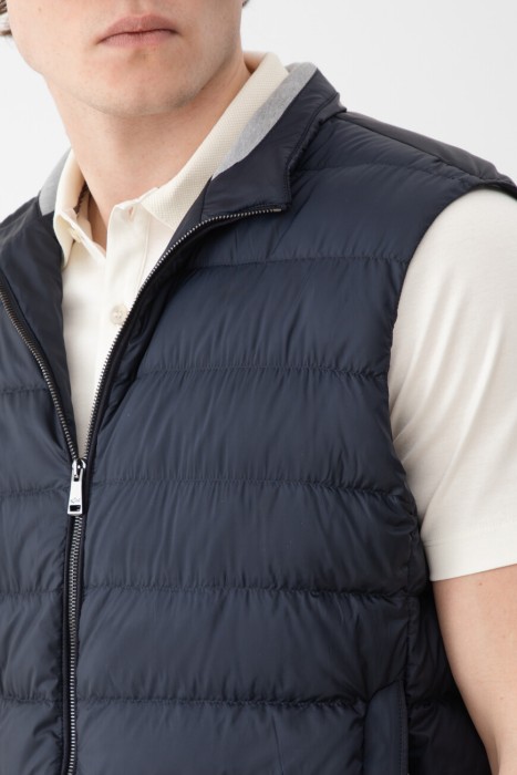 жилет  из италии вид сбоку