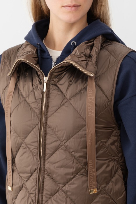 жилет  из италии вид сбоку