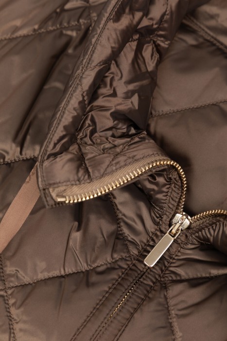 жилет  для взрослого возраста с изнаночной стороны