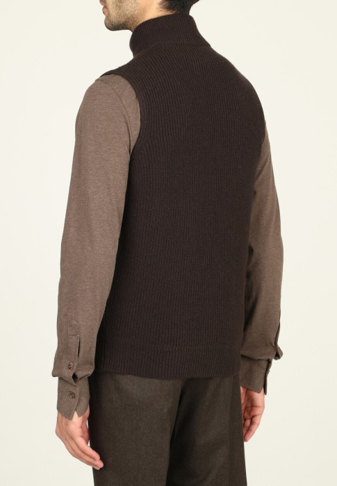 жилет  из италии вид сбоку