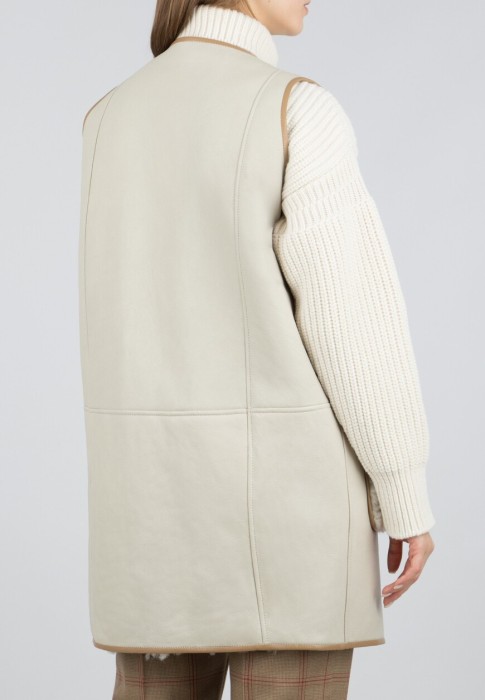 жилет  из проверенных материалов спереди