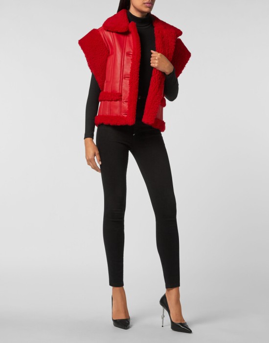 жилет  по цене 241348 руб вид справа