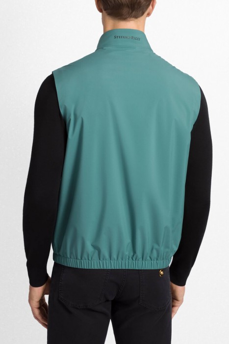 жилет  по цене 123500 руб вид справа