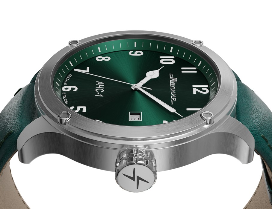 Товар зеленого цвета с внутренней стороны