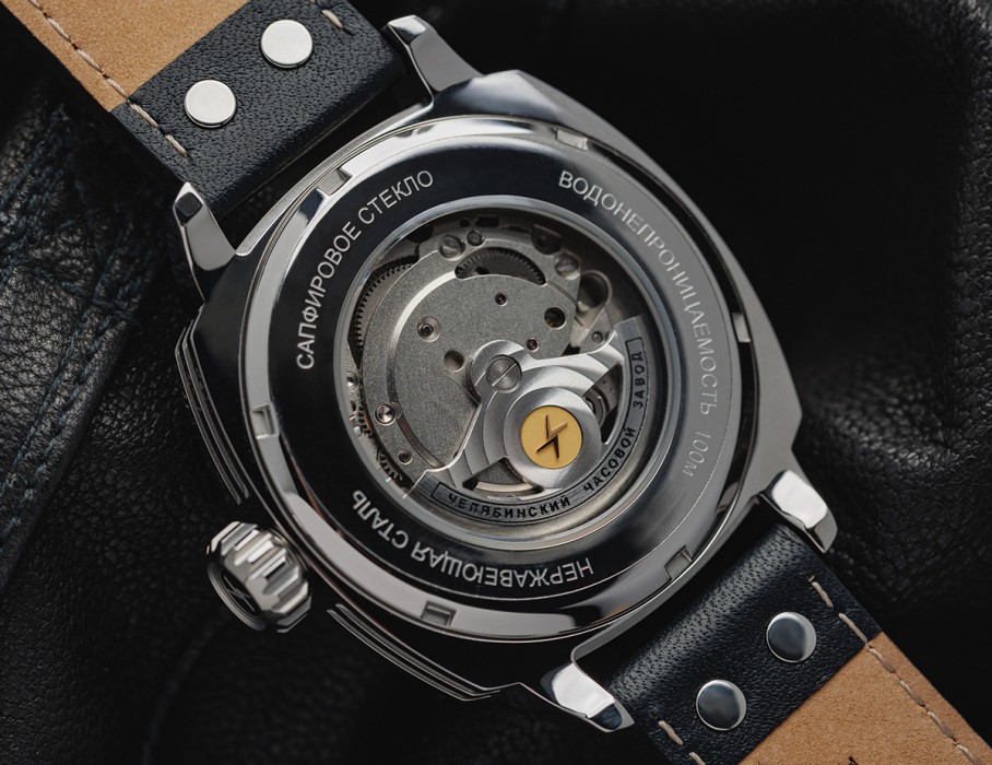 беркут tcb 8215 42 мм автоподзавод с лицевой стороны