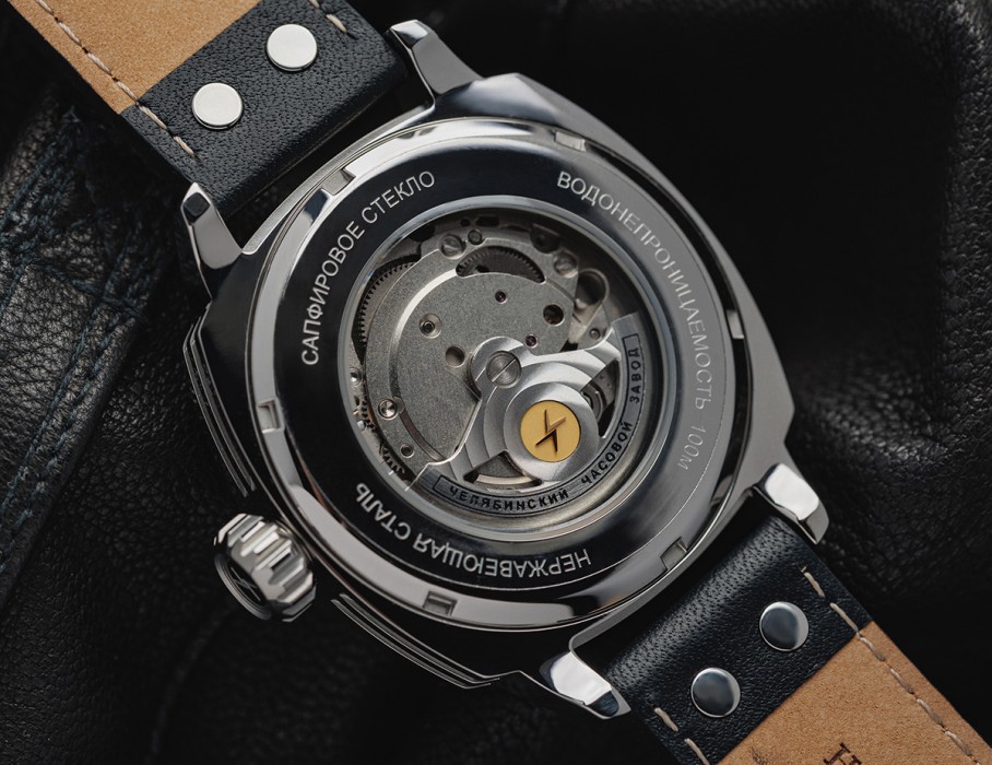 беркут tcb 8215 42 мм автоподзавод с изнаночной стороны