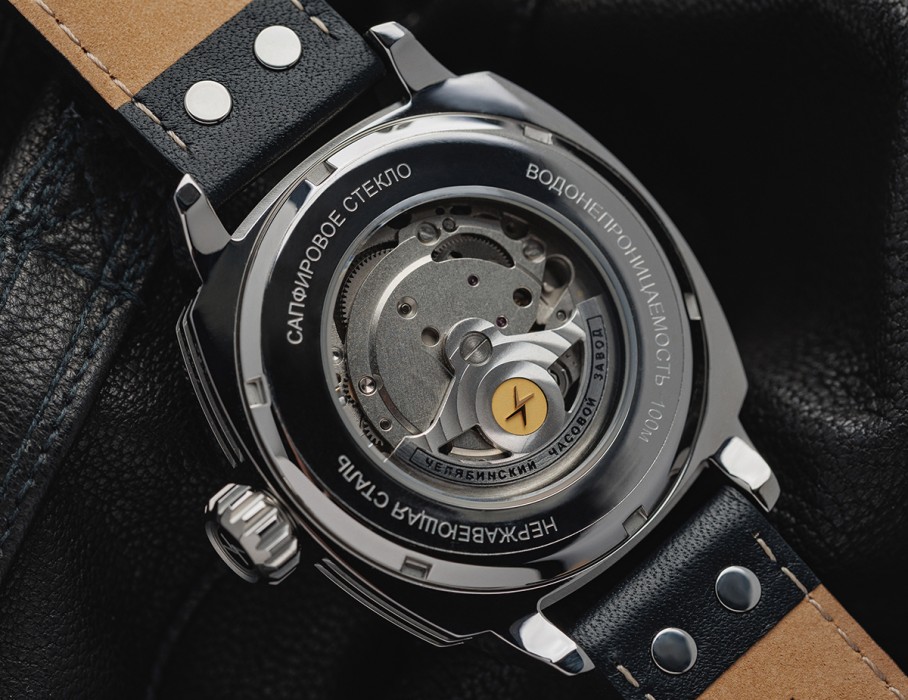 беркут tcb 8215 42 мм автоподзавод с изнаночной стороны