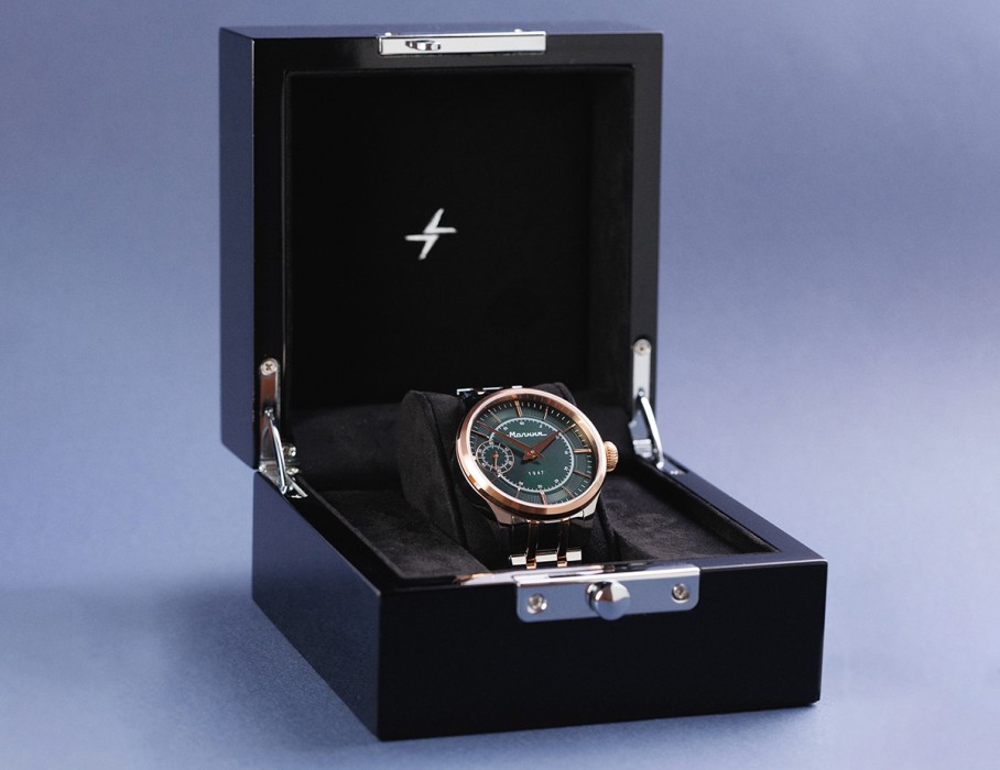 дебют tcb 3603 41 мм ручной завод вид сзади