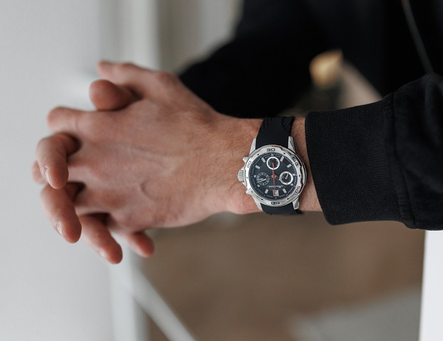 energy z60 42 мм кварц хронограф вид сзади