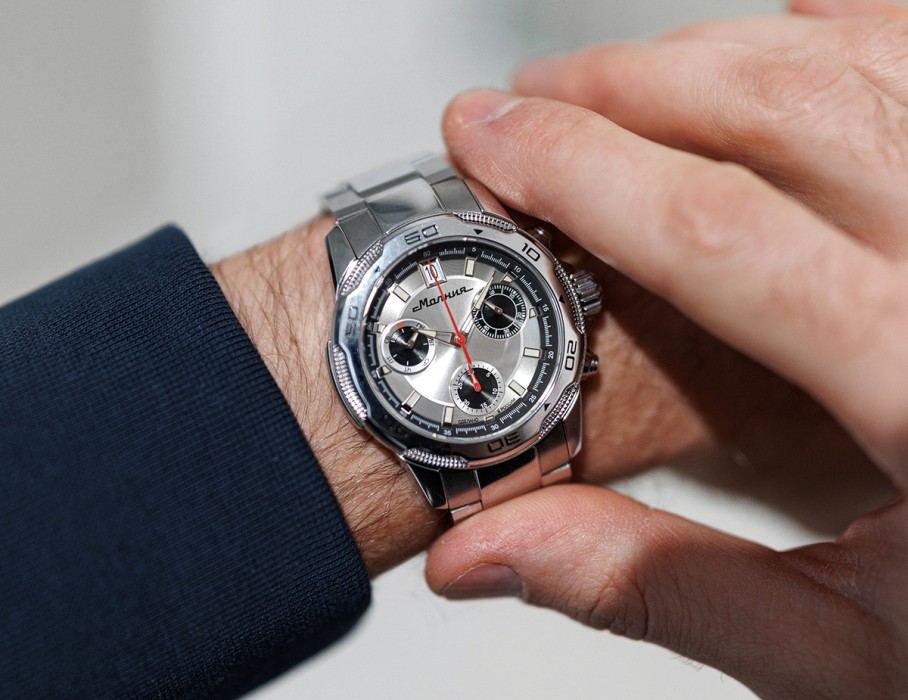 energy z60 42 мм кварц хронограф с изнаночной стороны