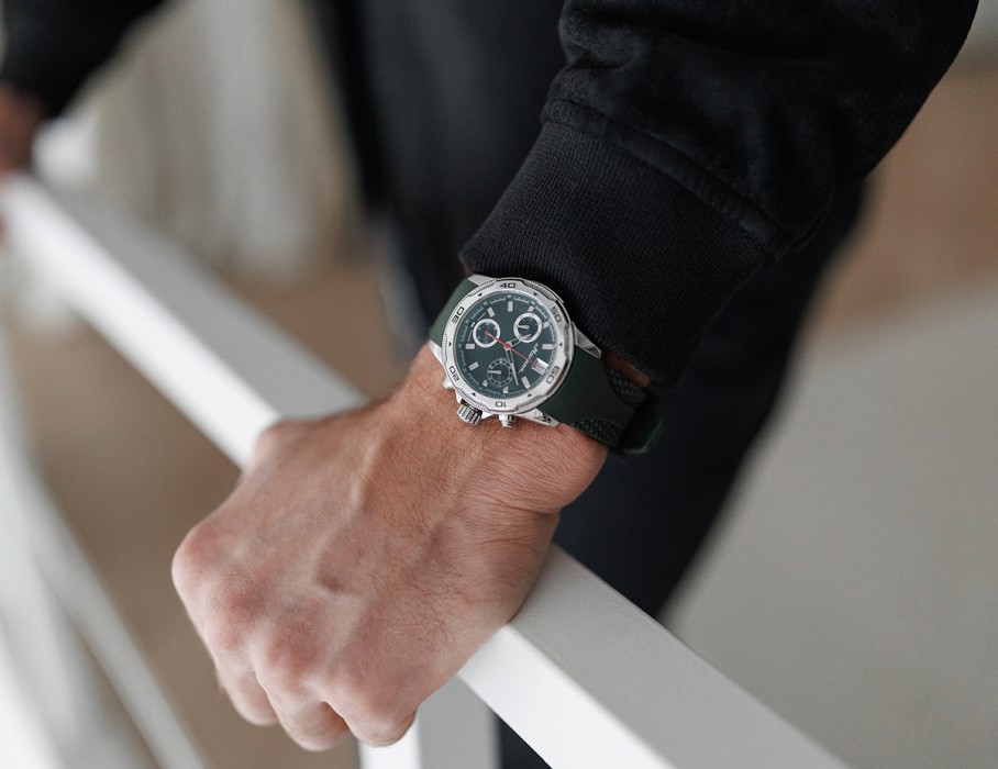 energy z60 42 мм кварц хронограф вид сзади