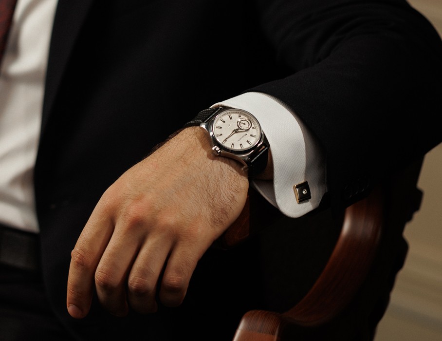 гранд tcb 3603 42 мм ручной завод с внутренней стороны