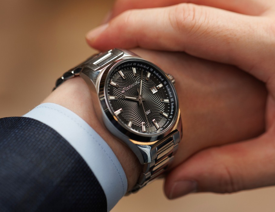 гранд tcb 8215 42 мм автоподзавод с внутренней стороны