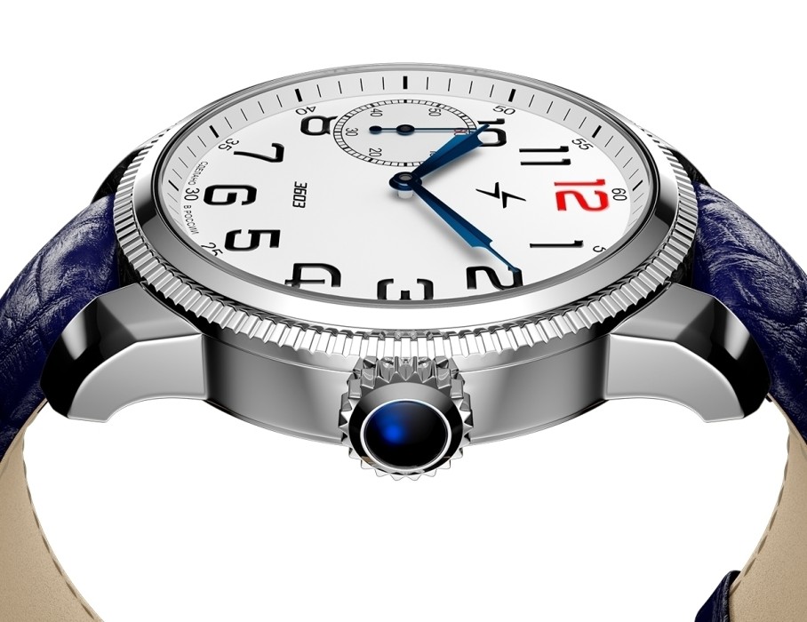 Товар зеленого цвета с внутренней стороны