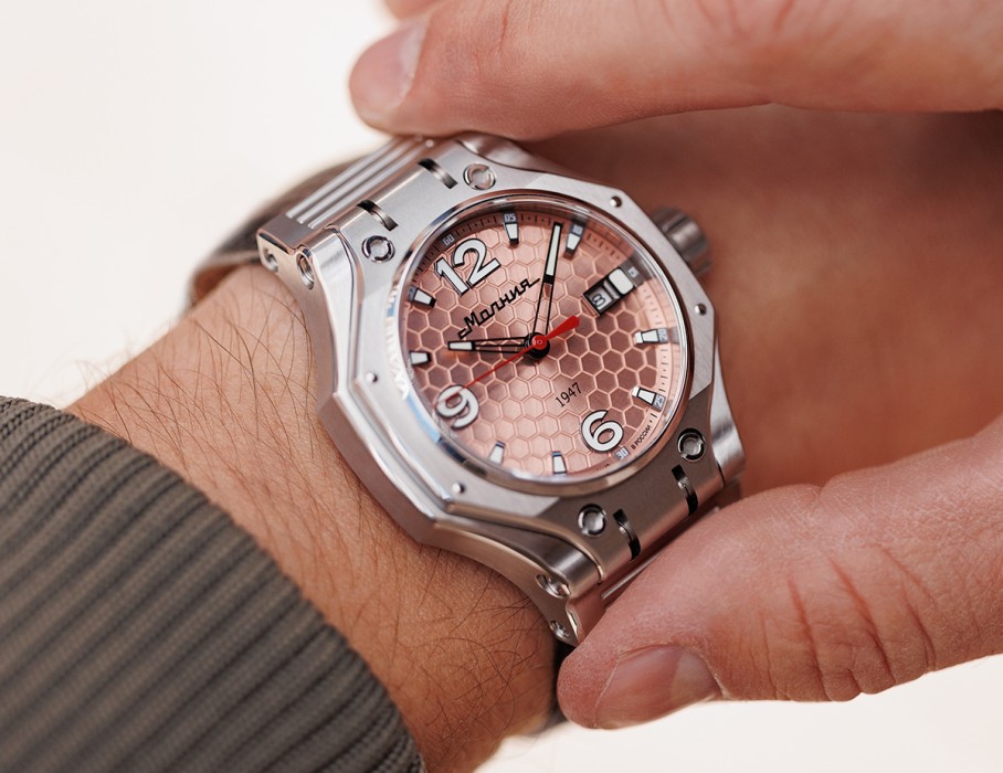 hyron tcb 8215 44 мм автоподзавод вид слева