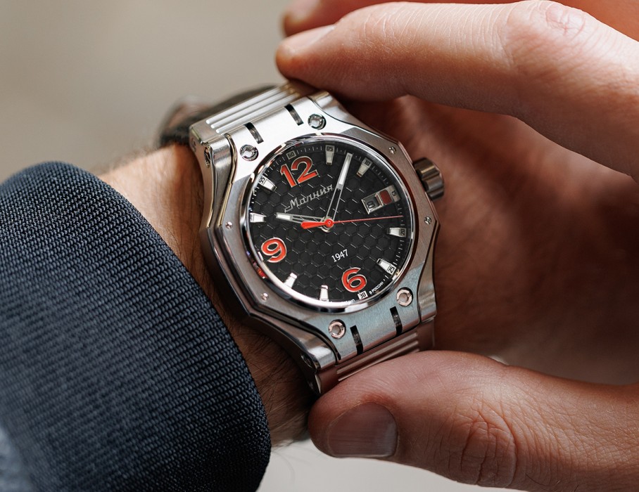 hyron tcb 8215 44 мм автоподзавод вид слева