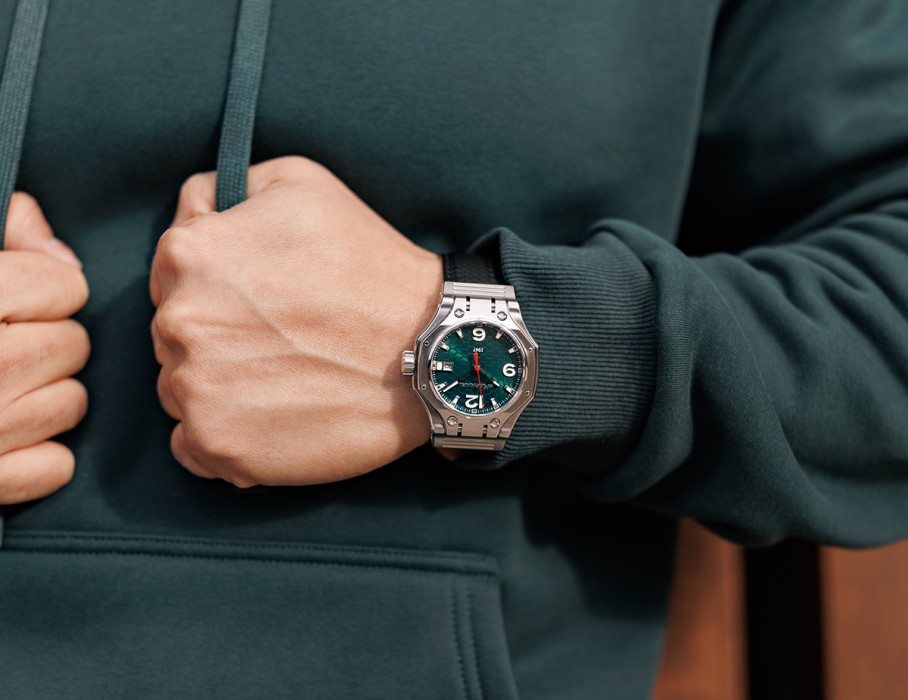 hyron tcb 8215 44 мм автоподзавод вид сбоку