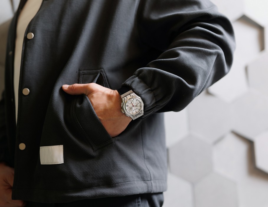 hyron z60 44 мм кварц хронограф вид слева