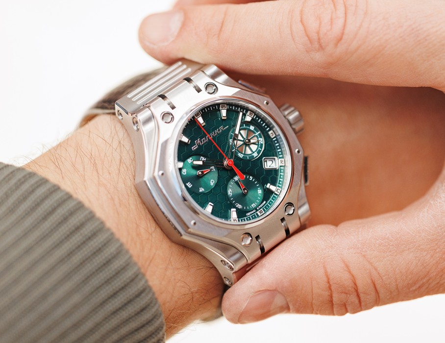 hyron z60 44 мм кварц хронограф вид справа