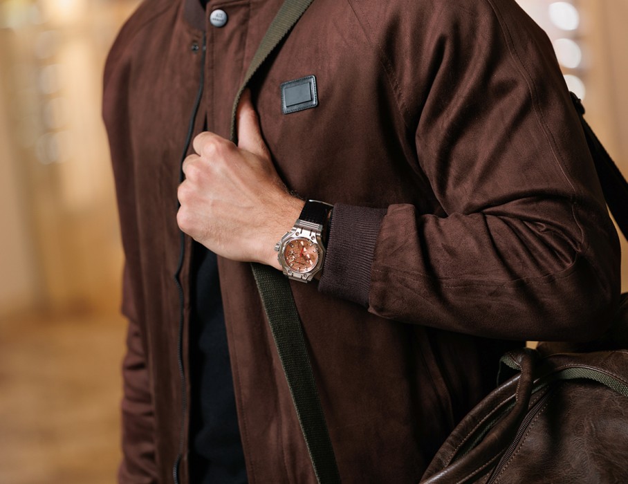 hyron z60 44 мм кварц хронограф вид слева