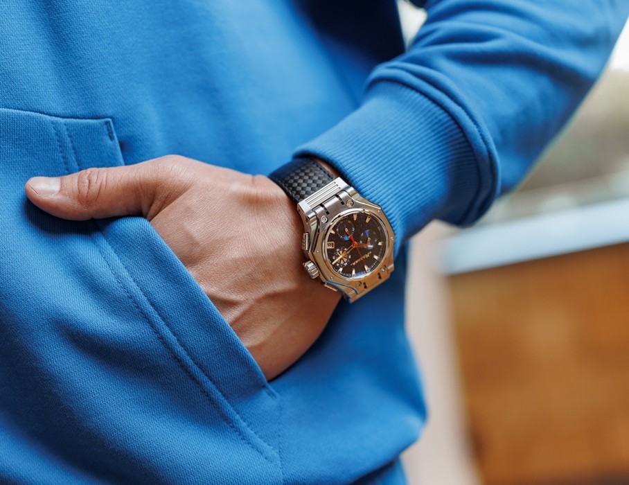 hyron z60 44 мм кварц хронограф вид сзади