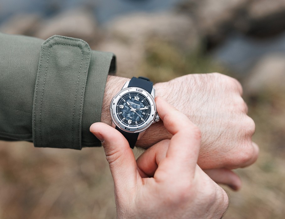 пилигрим 8215 42 мм автоподзавод с изнаночной стороны