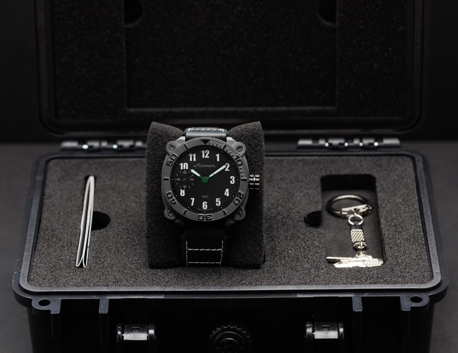 танк 3603 42 мм ручной подзавод милитари стиля с лицевой стороны