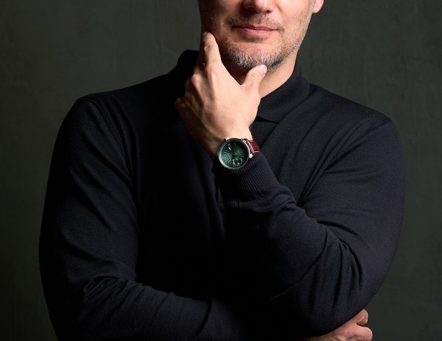 tribute 1984 tcb 3603 42 мм ручной завод вид сзади