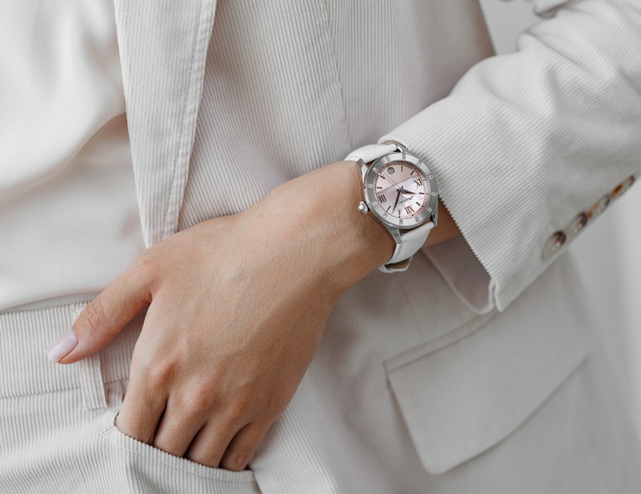 жемчуг 715 36 мм кварц вид слева