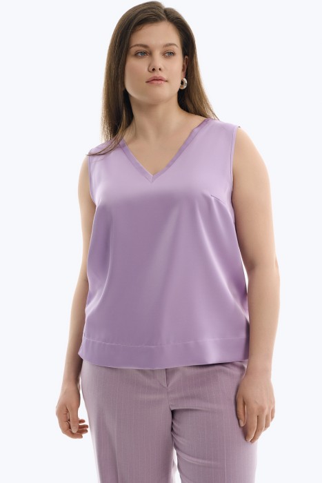 атласная блузка от бренда снежная королева вид слева