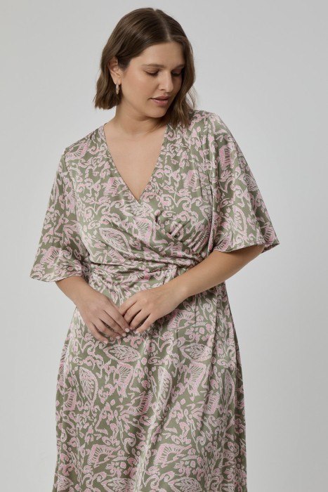 атласное платье от бренда снежная королева вид слева