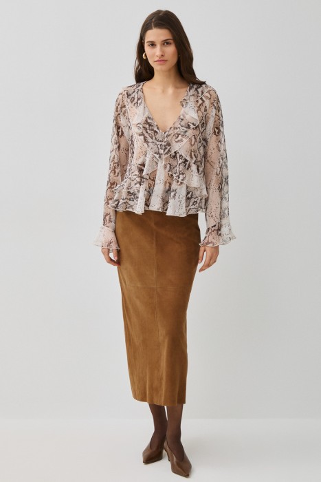 блуза с рюшами от бренда снежная королева вид слева