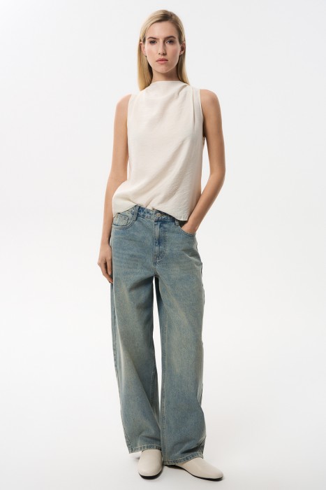 блузка без рукавов от бренда снежная королева вид слева