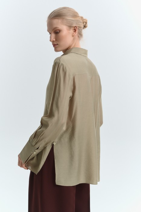 блузка из вискозы по цене 1860 руб вид справа