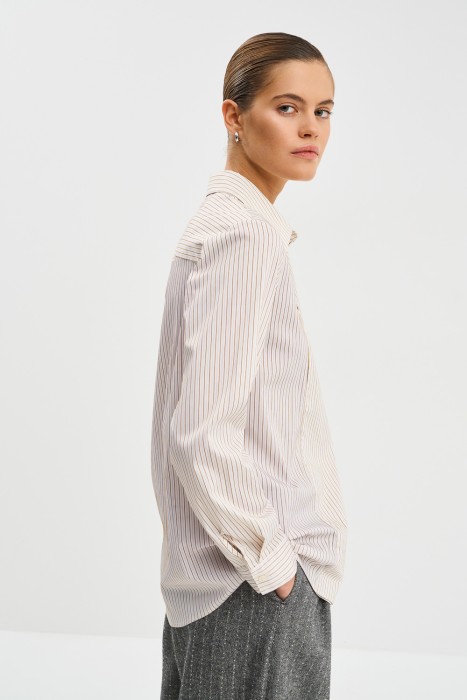 блузка с асимметричной застежкой из россии вид сбоку