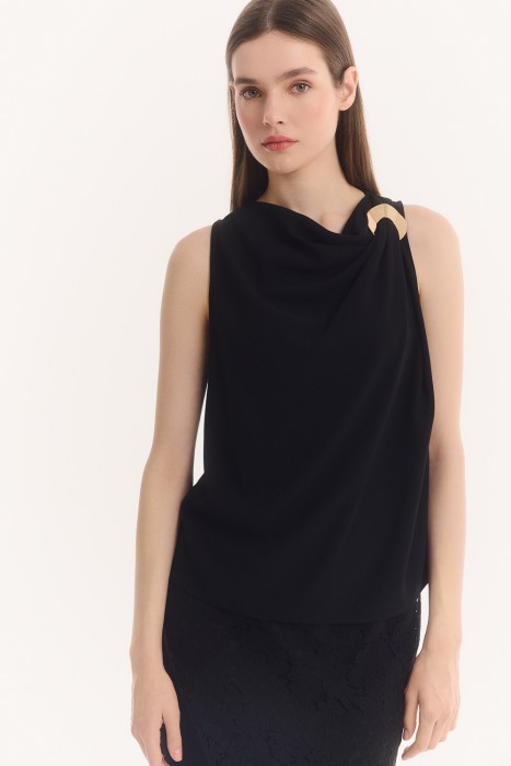 блузка с драпировкой от бренда снежная королева вид слева