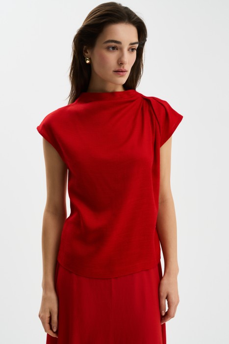 блузка с драпировкой от бренда снежная королева вид слева