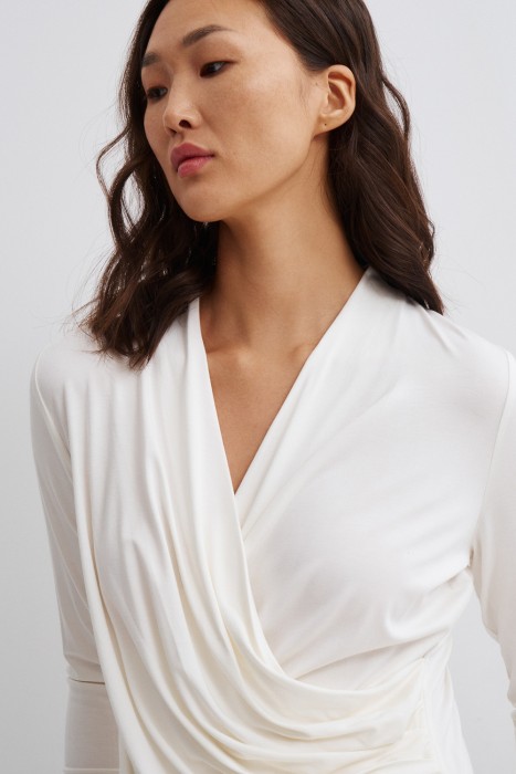 блузка с драпировкой из россии вид сбоку