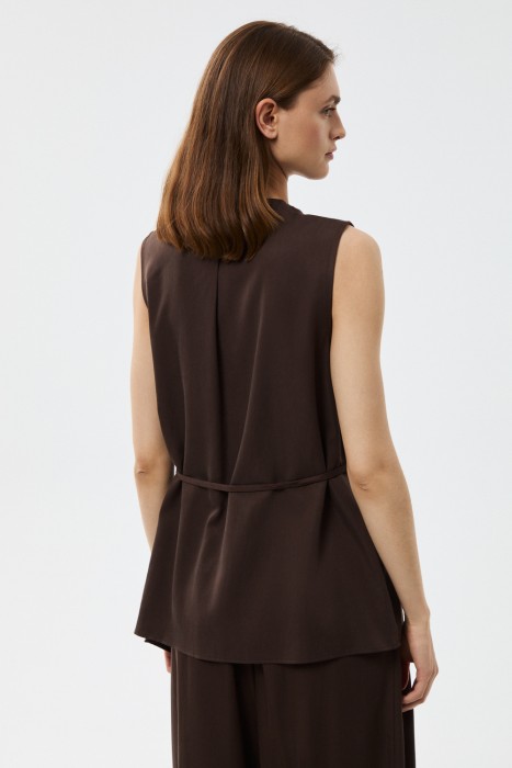 блузка с драпировкой по цене 4020 руб вид справа