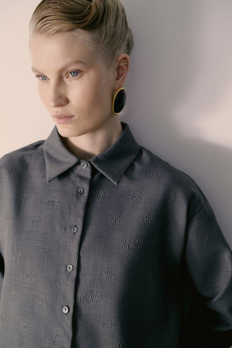 блузка с фактурным рисунком от бренда снежная королева вид слева