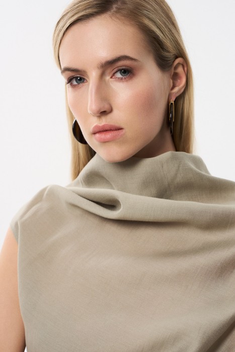 блузка с фантазийным воротником из россии вид сбоку