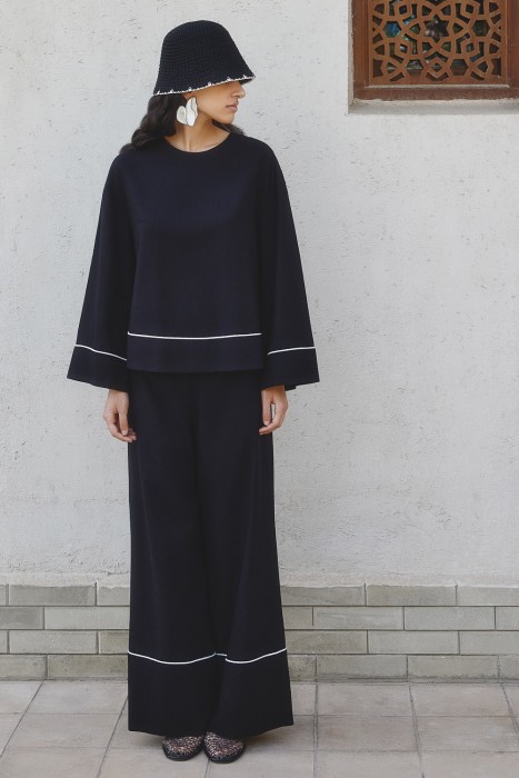 блузка с контрастным кантом от бренда снежная королева вид слева