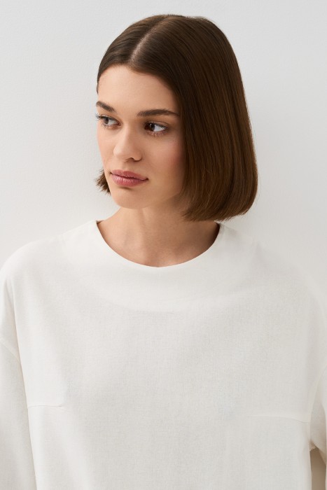 блузка с контрастным кантом по цене 1350 руб вид справа