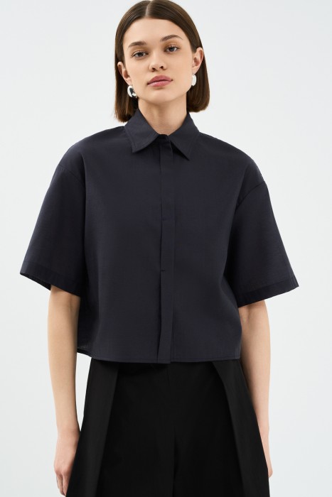 блузка с короткими рукавами от бренда снежная королева вид слева