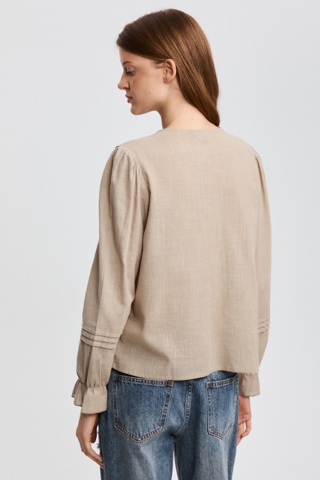 блузка с кружевной отделкой по цене 2320 руб вид справа