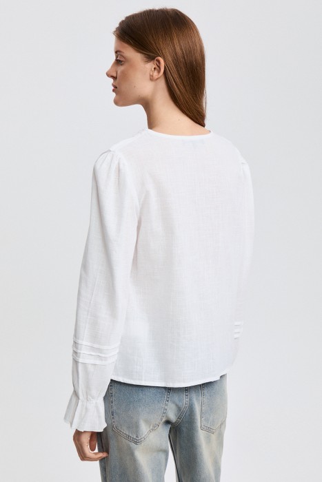 блузка с кружевной отделкой по цене 2320 руб вид справа