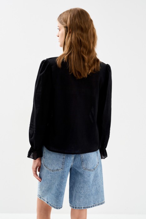 блузка с кружевной вставкой по цене 1780 руб вид справа