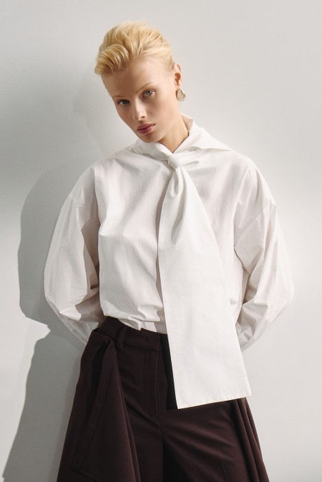 блузка с лентами от бренда снежная королева вид слева