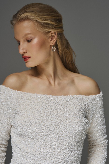 блузка с открытыми плечами из россии вид сбоку