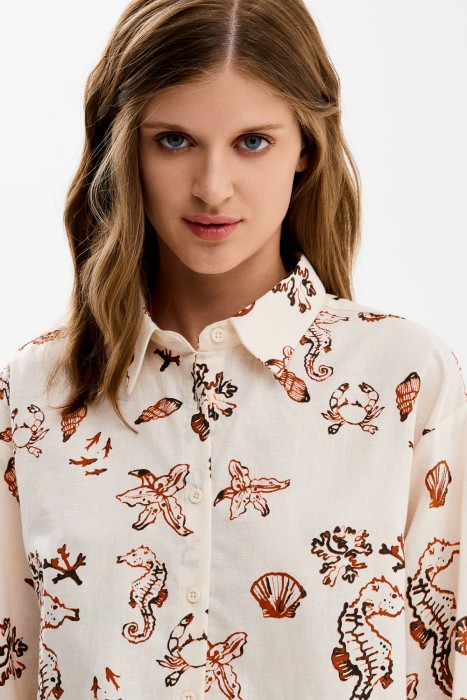 блузка с принтом от бренда снежная королева вид слева